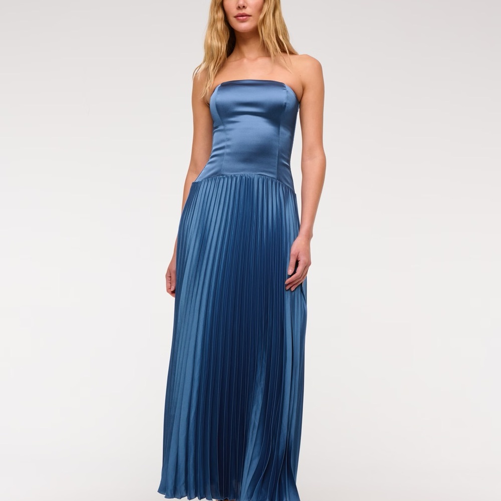 The A&F Giselle Drop-Waist Maxi Dress